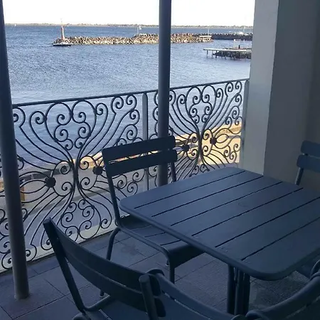 Port Rive Gauche Pavois * Marseillan (Herault)